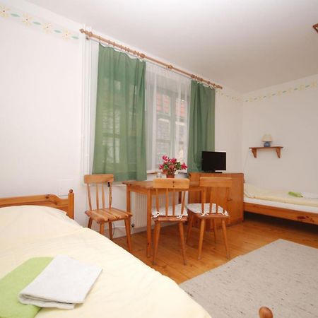Hanacky Dvur Olmütz Zimmer foto